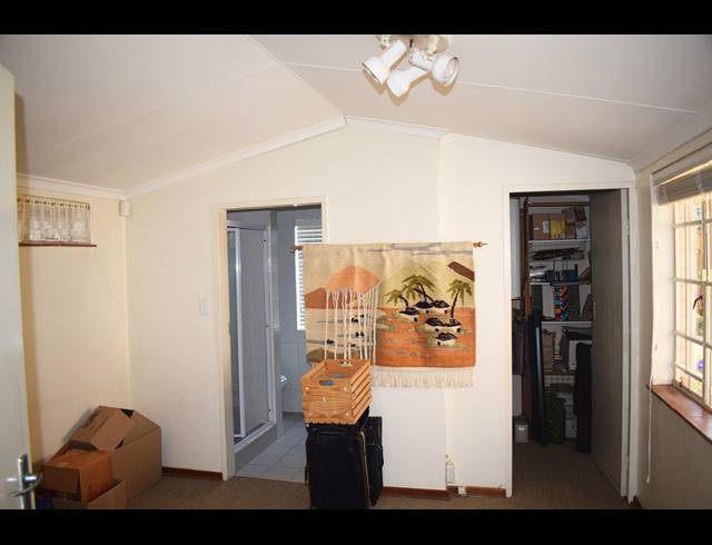 3 BEDROOM HOUSE FOR SALE IN MELROSE NORTH